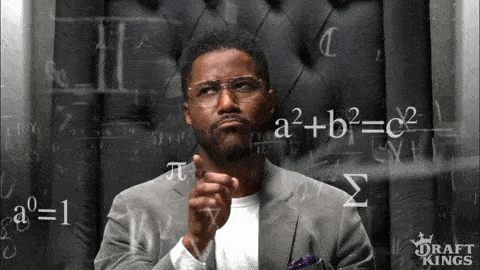 Homme en train de chercher des statistiques dans PrepMyFuture.